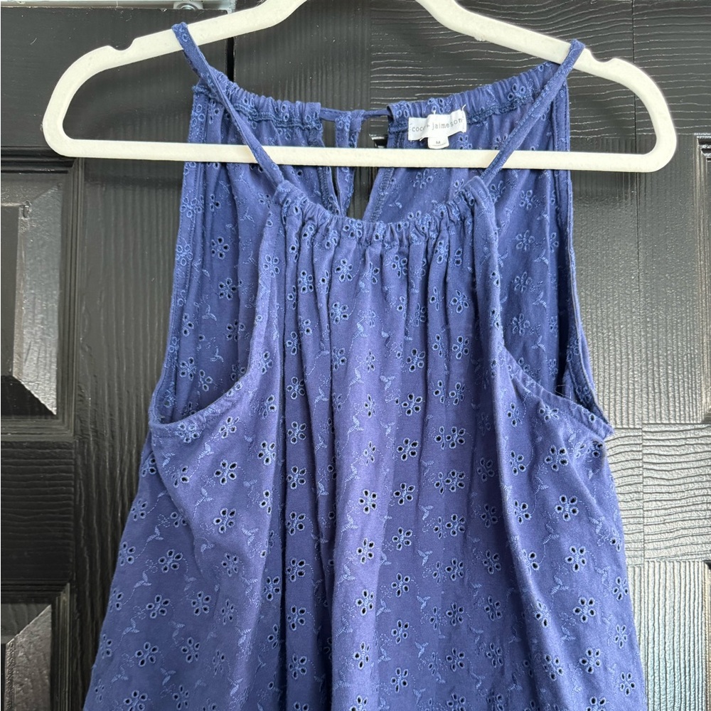 Blue tank top adjustable